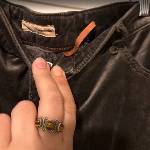 Pilcro Demilune Mid-Rise Bootcut Charcoal Velvet Jeans NWOT 16W - Picture 2 of 7